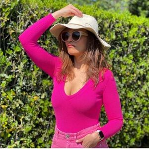 NEW ZARA FUCHSIA KNIT BODYSUIT, S